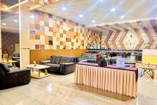 Bar, Cafe and Lounge W Three Premier Hotel Makassar