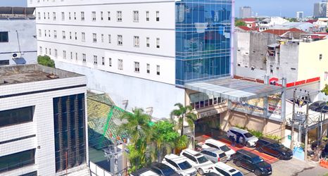 Exterior 2 W Three Premier Hotel Makassar