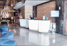 Lobby 2 W Three Premier Hotel Makassar