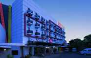 Exterior 3 Amaris Hotel Bandara Soekarno Hatta