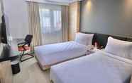 Bedroom 6 @HOM Semarang Simpang Lima By Horison