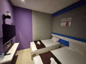 Kamar Tidur 4 Bintang Tiga Guest House