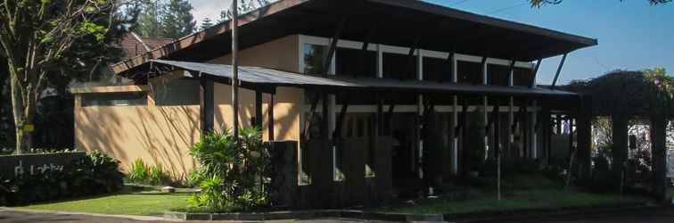 Lobby Puri Setiabudhi Residence Hotel