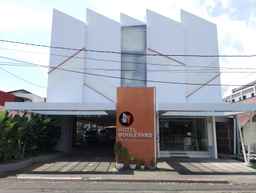 Boulevard Hotel, Rp 298.200