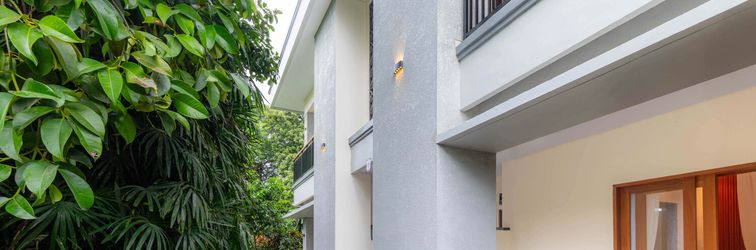 Exterior Suastika Lodge