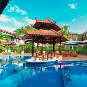 Swimming Pool 1 Sarinande Hotel, Kuta Hotels