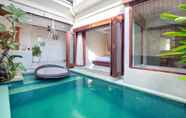 Swimming Pool 4 Ini Vie Villa Legian by Ini Vie Hospitality