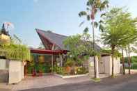 Exterior Ini Vie Villa Legian by Ini Vie Hospitality