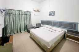 RedDoorz Syariah near Pelabuhan Sri Bintan Pura Tanjungpinang, USD 17.21
