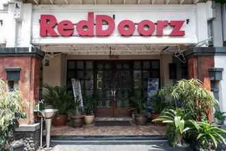 ภายนอกอาคาร 4 RedDoorz near WaterBoom Lippo Cikarang