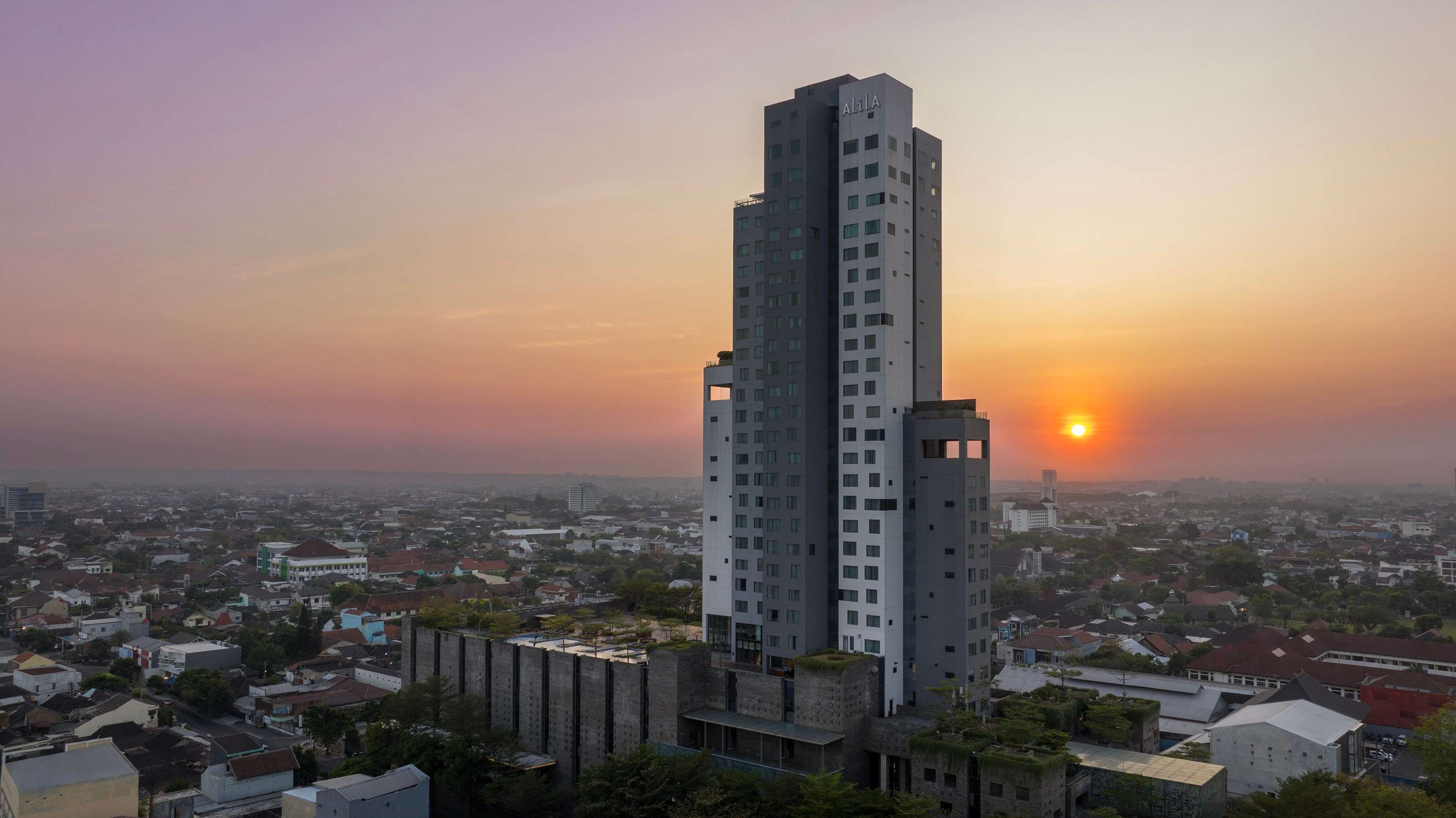 381 Solo Hotels Disc. up to 30%!