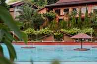 Swimming Pool Jawa Dwipa Heritage Resort & Convention