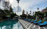 Kolam Renang 2 VK Guesthouse