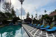 Kolam Renang VK Guesthouse