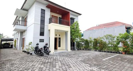 Exterior 2 RedDoorz near Rumah Sakit Condong Catur