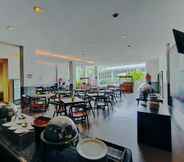 Restaurant 7 favehotel Cimanuk Garut