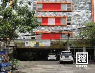 Exterior 2 Rock Hotel Family