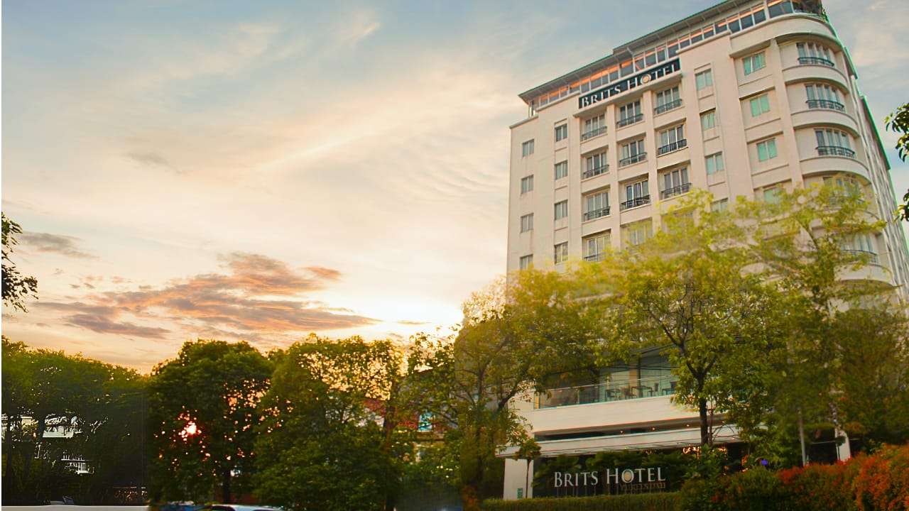 Logo Brits Hotel Puri Indah - Jakarta Barat