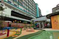 Swimming Pool Hotel Gren Alia Jakarta