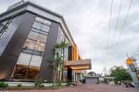 ภายนอกอาคาร Votel Kartika Abadi Hotel Madiun