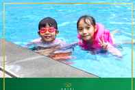 Swimming Pool Hotel Setia Budi 