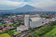 Bangunan ASTON Cirebon Hotel & Convention Center