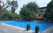 Kolam Renang 5 Jazz Hotel Palu