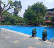 Swimming Pool 5 Jazz Hotel Palu