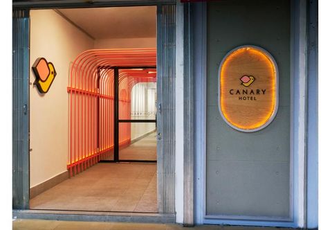 外観 Canary Hotel