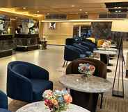 Lobby 3 Ramada by Wyndham Bangkok Sukhumvit 11