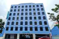 Luar Bangunan Hotel 81 Palace - Newly Renovated