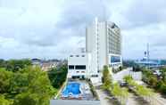 Bên ngoài 3 Platinum Hotel & Convention Hall Balikpapan