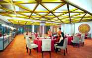 Restaurant 5 Platinum Hotel & Convention Hall Balikpapan