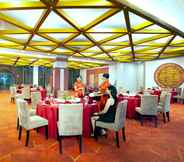 Restaurant 5 Platinum Hotel & Convention Hall Balikpapan