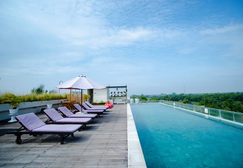 Hồ bơi The Evitel Resort Ubud