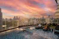 Swimming Pool The Continent Hotel Sukhumvit / Asok BTS Bangkok by Compass Hospitality