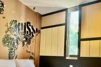 Bedroom Chariton Hotel Nusa Bestari