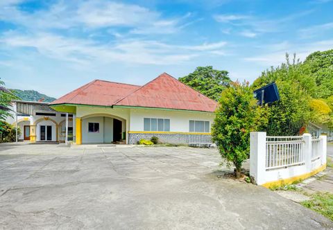 Bangunan Hotel O Padang near Pantai Padang formerly Hotel Ranah Bundo