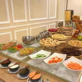 Restaurant 7 Howard Johnson by Wyndham Kuala Lumpur 118, Hotel Menara Kembar Bank Rakyat
