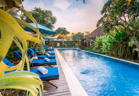 Swimming Pool Rama Residence Petitenget Hotel