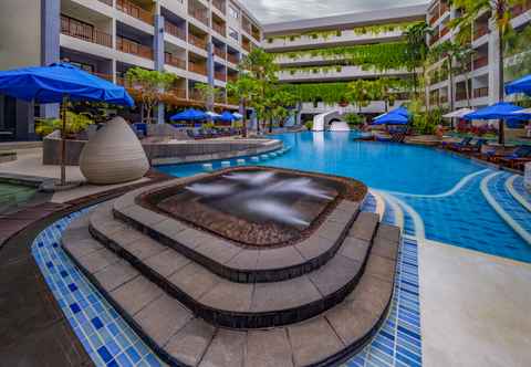 Swimming Pool Deevana Plaza Phuket Patong