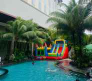 Swimming Pool 5 Grand Tjokro Balikpapan