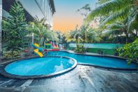 Swimming Pool Grand Tjokro Balikpapan