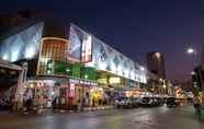 Bangunan 2 Night Bazaar Place