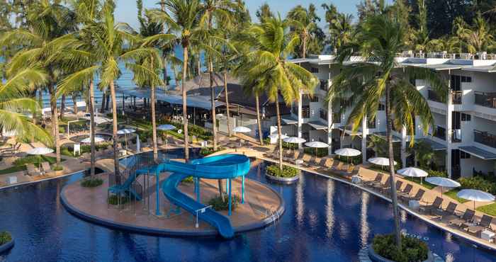 Swimming Pool Sunwing Bangtao Beach