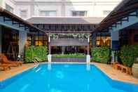 Swimming Pool Hotel Maluri