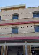 EXTERIOR_BUILDING OYO 93046 Hotel Fortuna Parepare