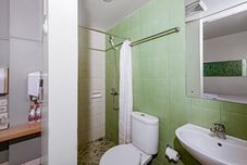 In-room Bathroom Hotel IXO Bekasi