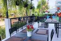 Bar, Kafe dan Lounge Royal Peninsula Hotel