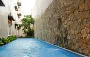 Swimming Pool 3 Andelir Hotel Simpang Lima Semarang